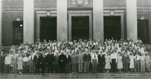 Delegates at the First Congress and General Assembly of the IUCr, Harvard, USA, 28 July - 3 August 1948. (From the collection of R. C. Evans.)
