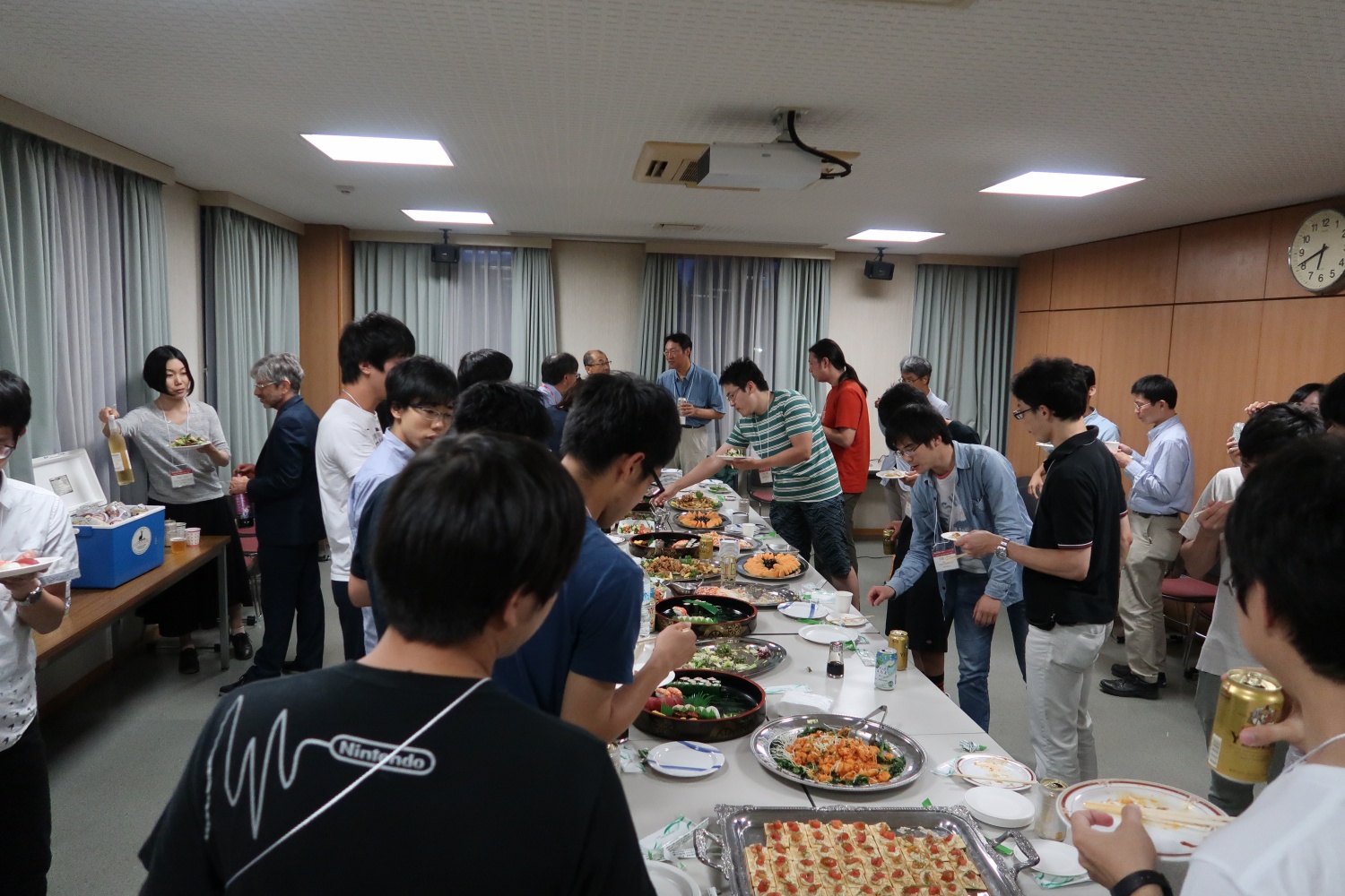 2018: Training Course on Symmetry and Group Theory: Lunch