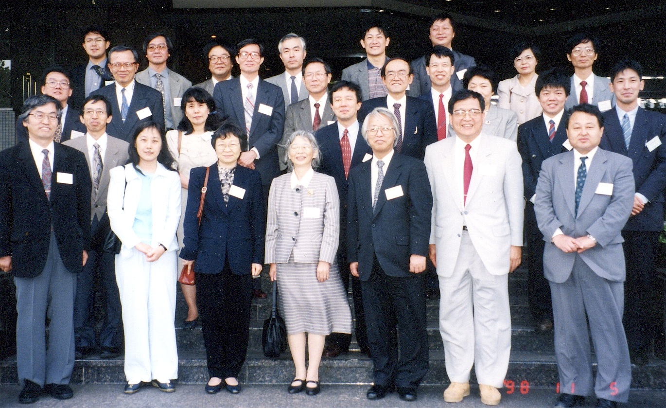 1998: Japan-Taiwan Joint Crystallography Meeting: Group photo