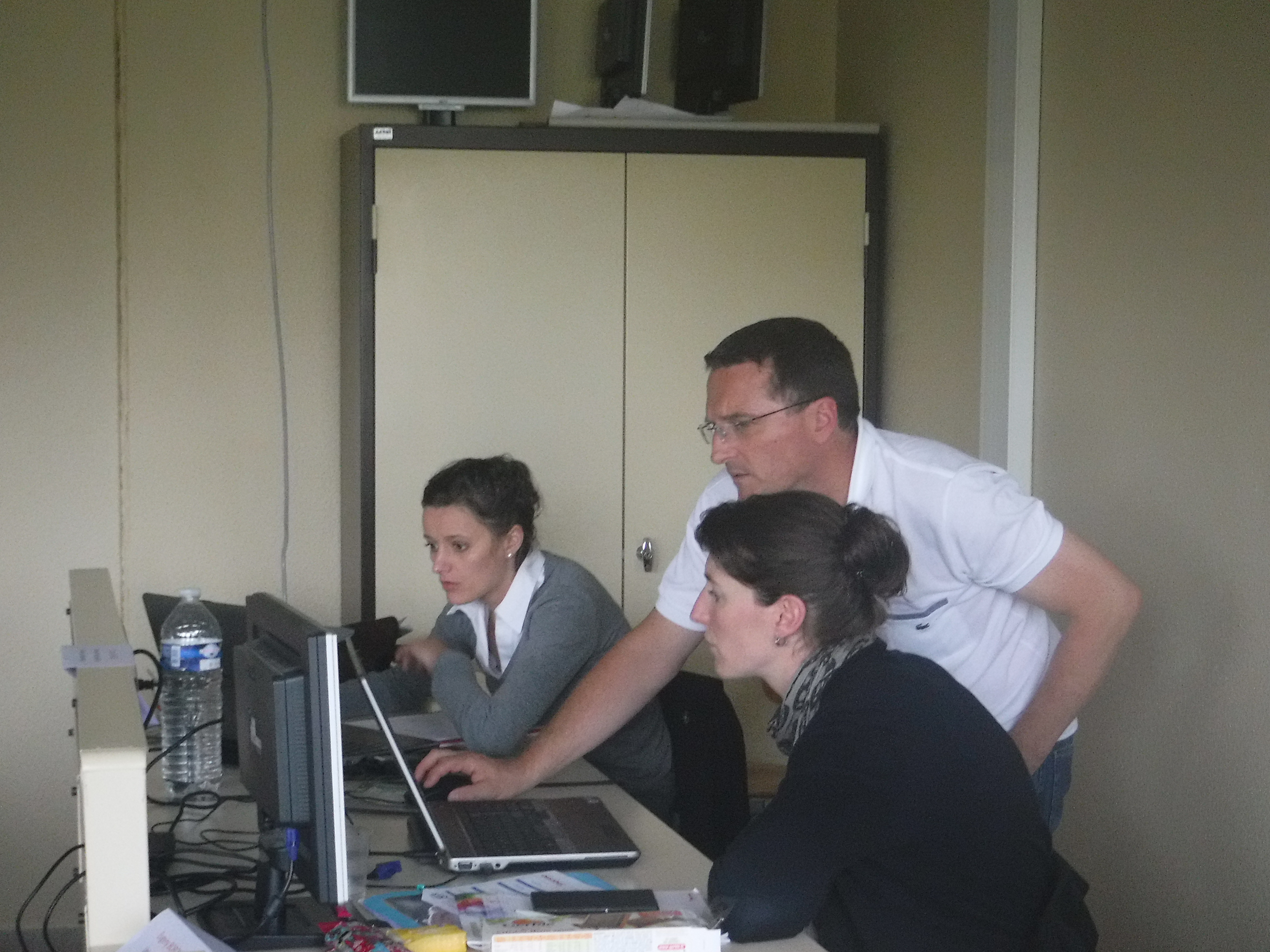 2016: 7th International Workshop on Combined Analysis using X-ray and Neutron Scattering: Classroom session