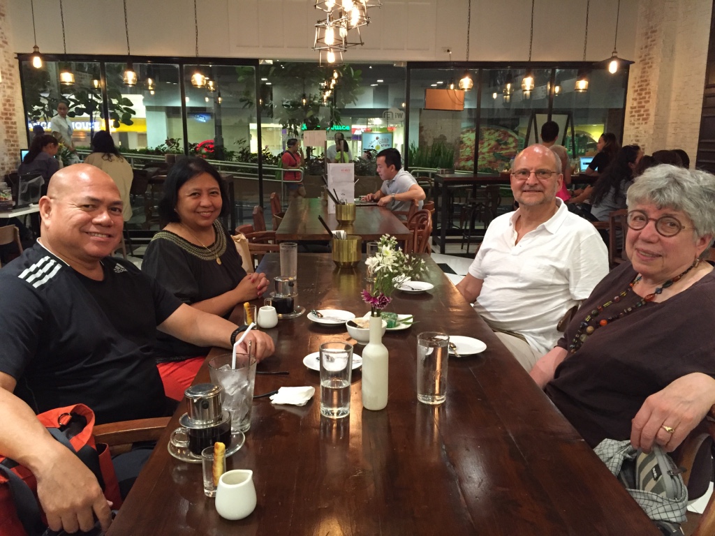 2017: Second Manila International Workshop on Mathematical Crystallography: Dinner