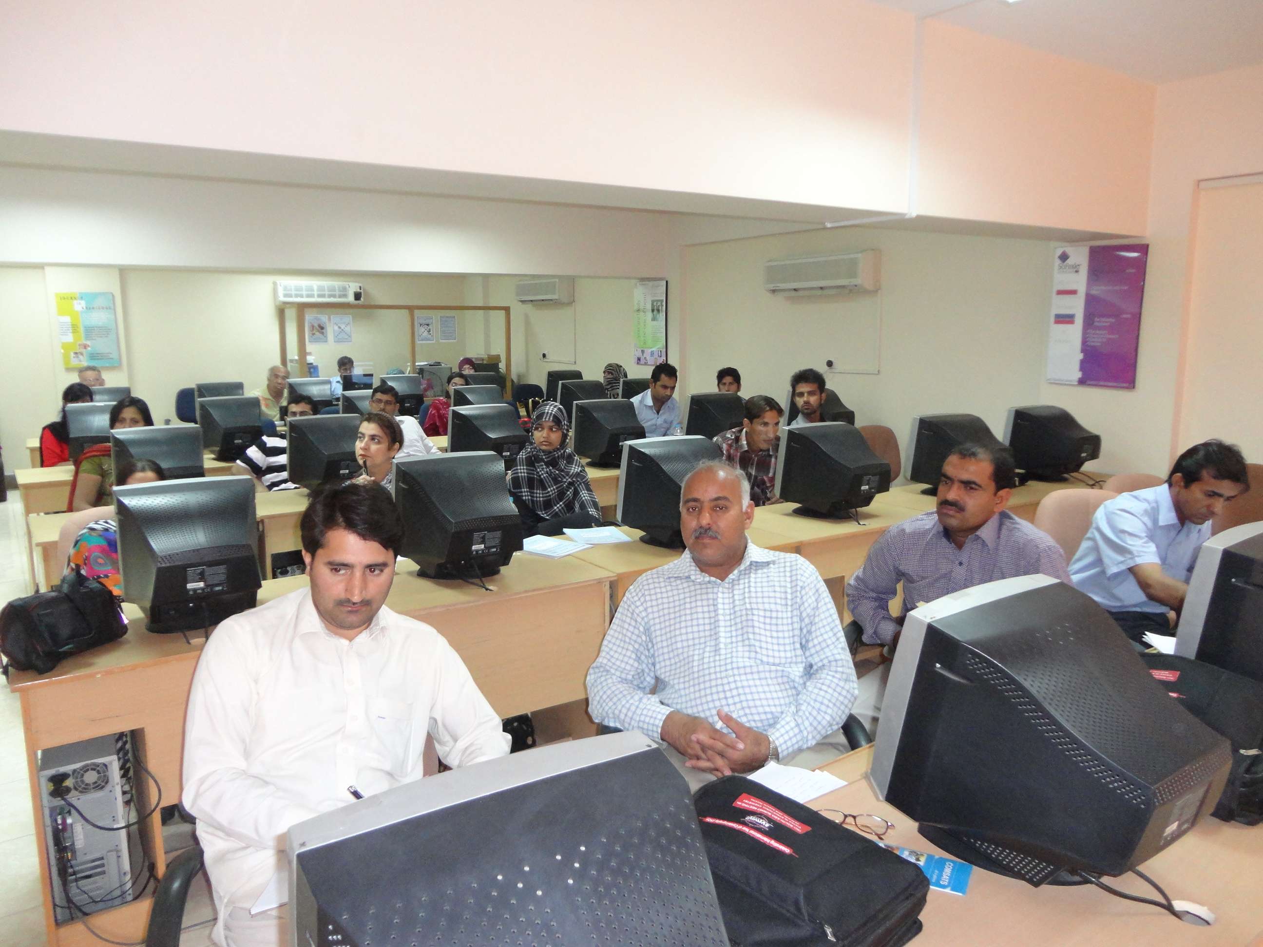 2014: IUCr-UNESCO Open Lab: Lectures and tutorials