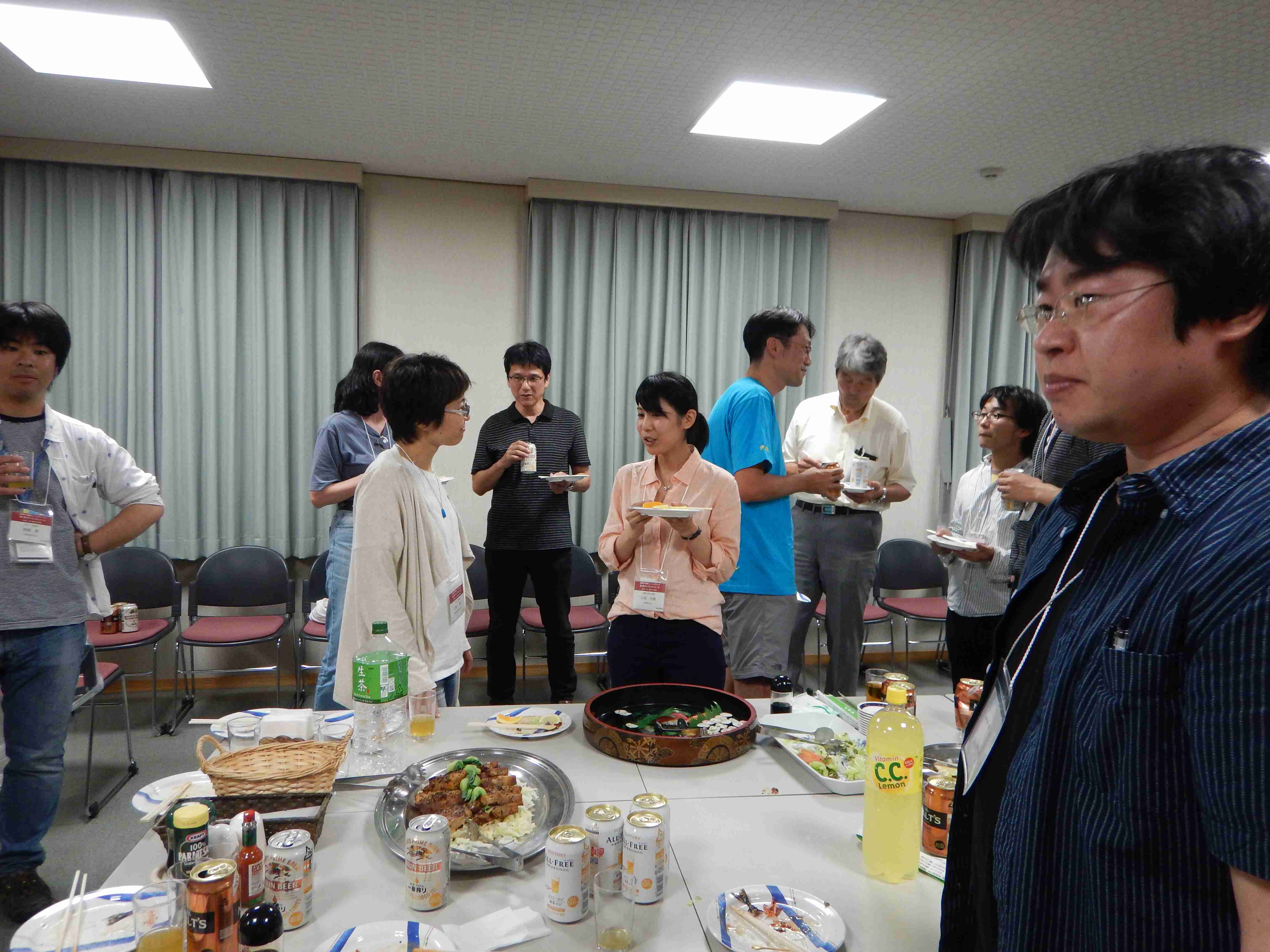 2016: Training Course on Symmetry and Group Theory: Refreshment break