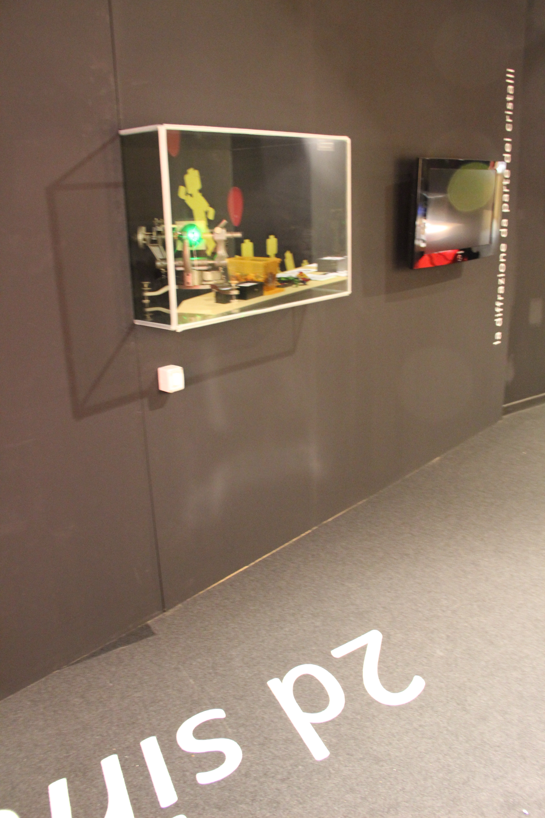 2013: Crystalli!: Exhibition