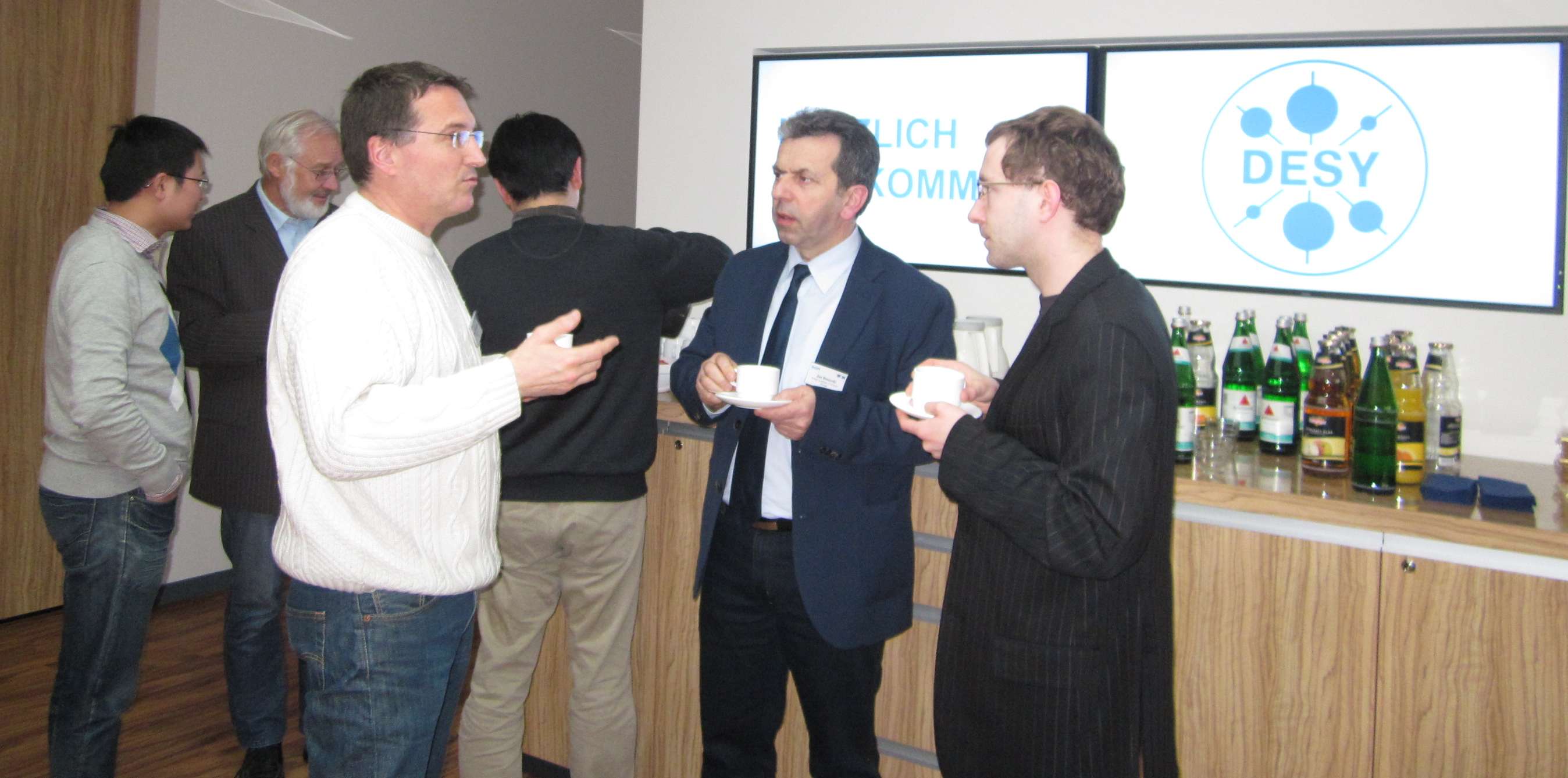 2013: Joint meeting of SF2M and DGM: Participants