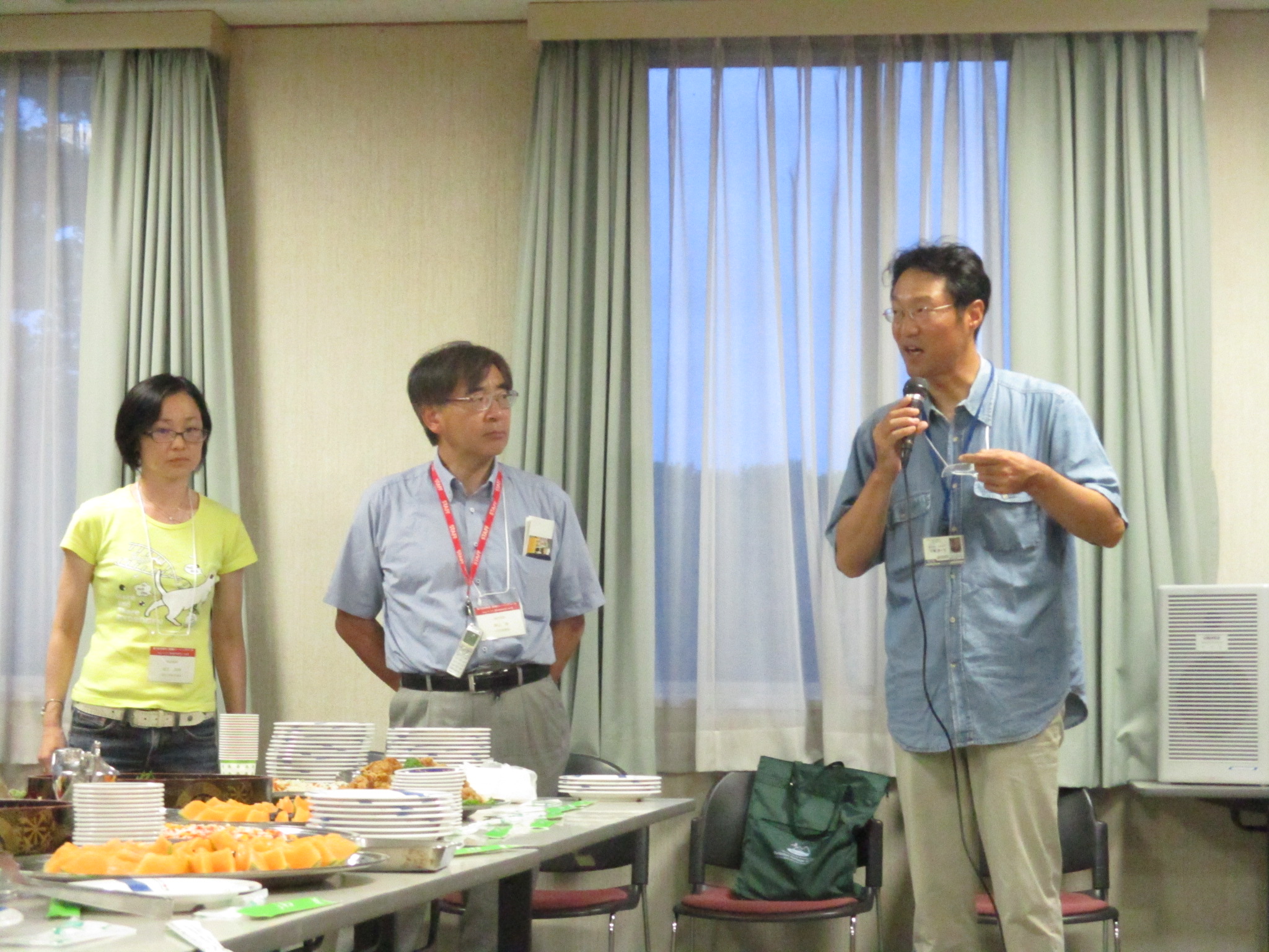 2018: Training Course on Symmetry and Group Theory: Lunch