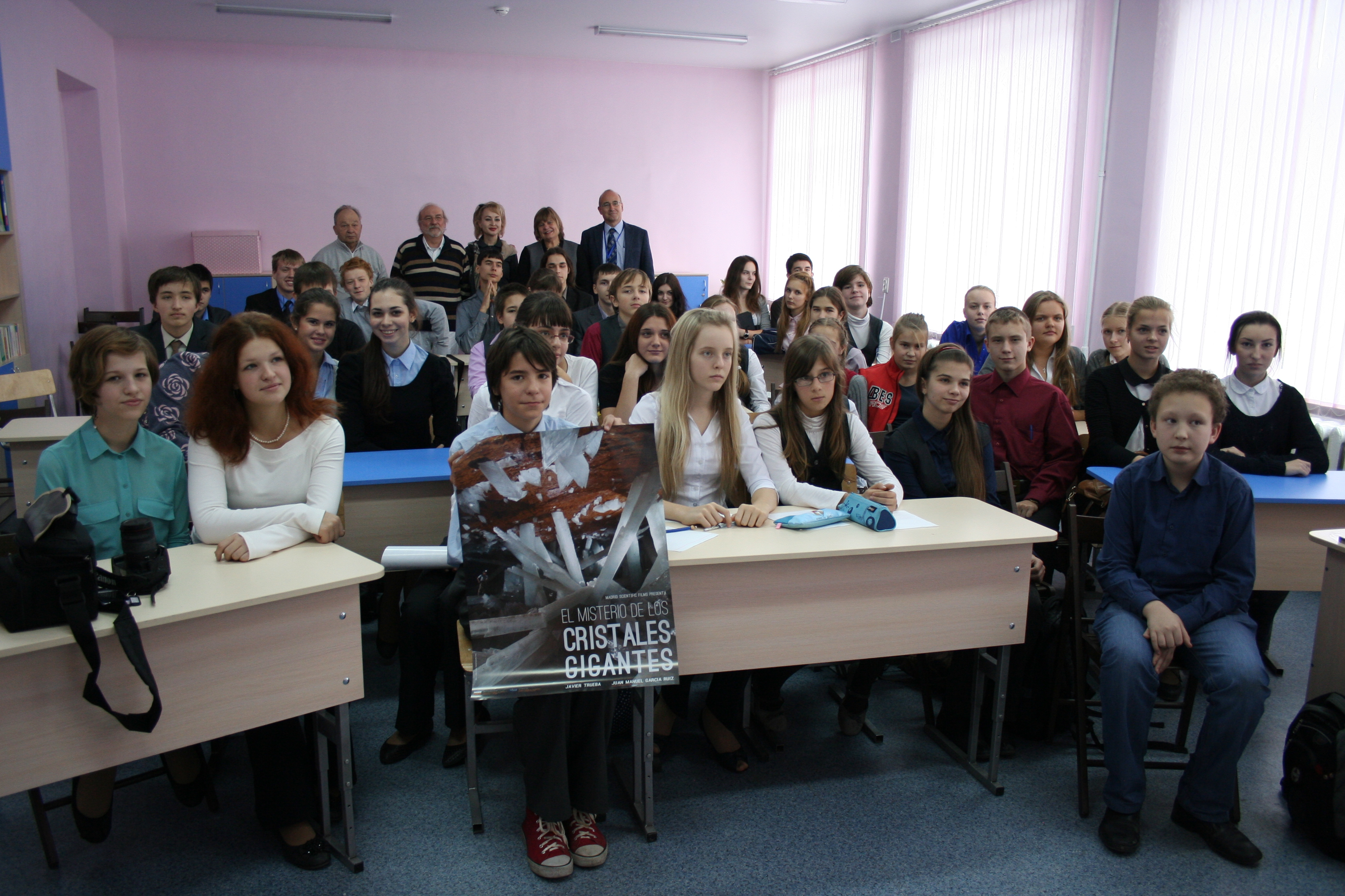 2013: Frontiers of Crystallography Workshop: School visit