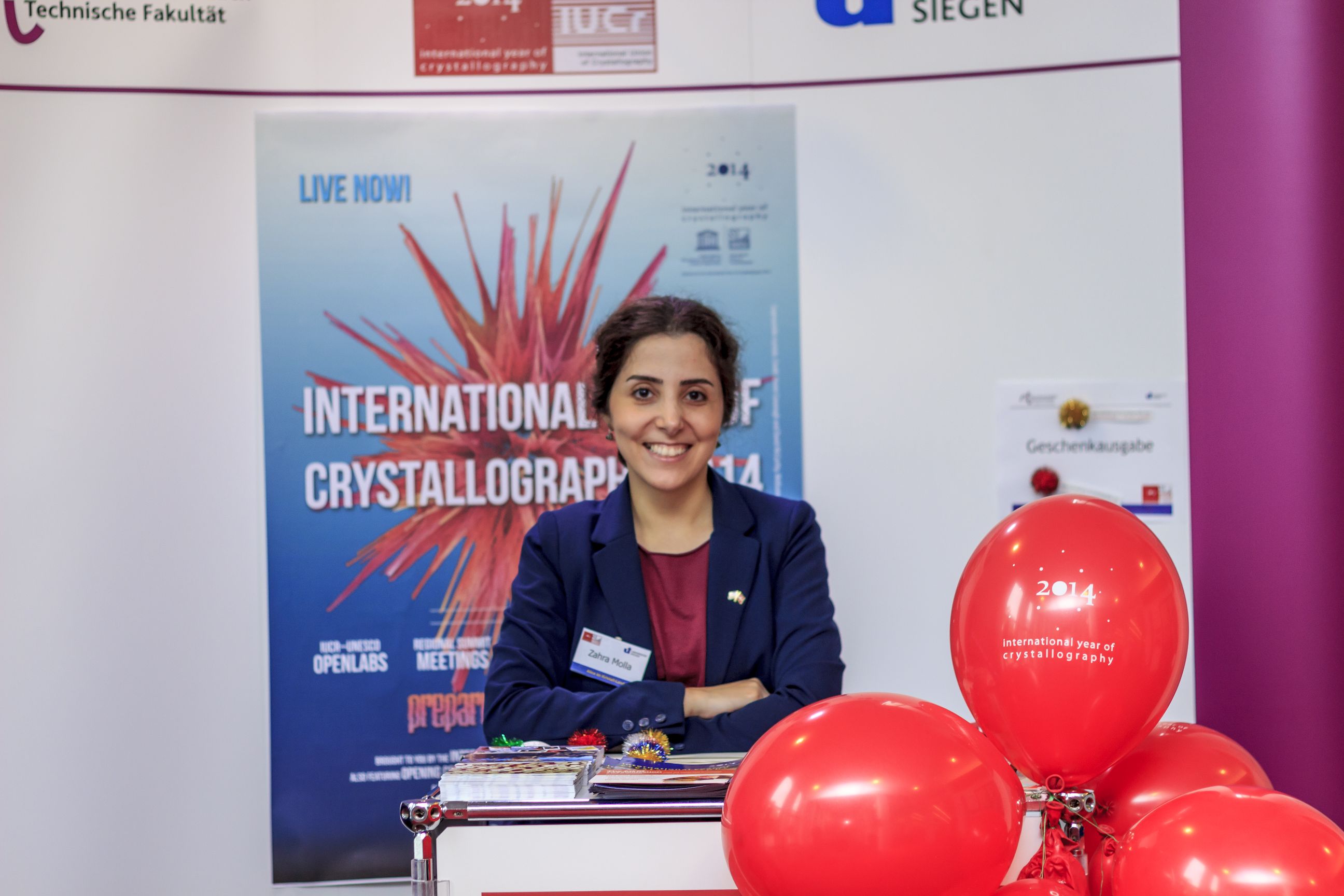 2014: Alice im Kristall-land: An open crystallography day for the general public