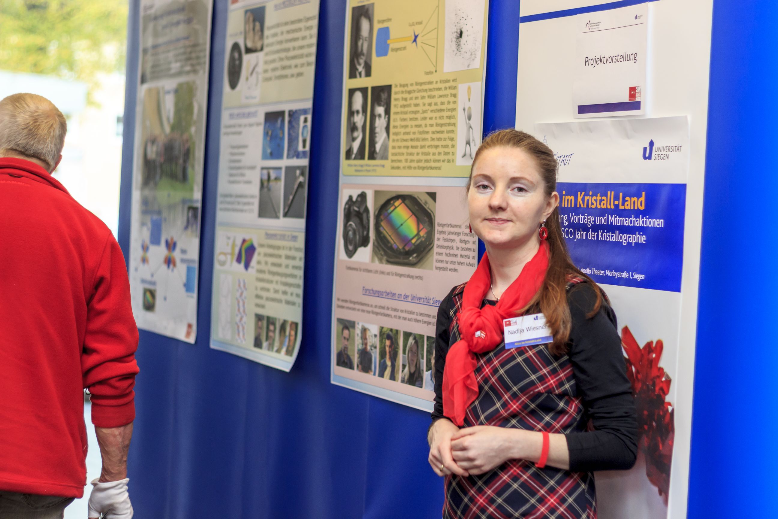 2014: Alice im Kristall-land: An open crystallography day for the general public