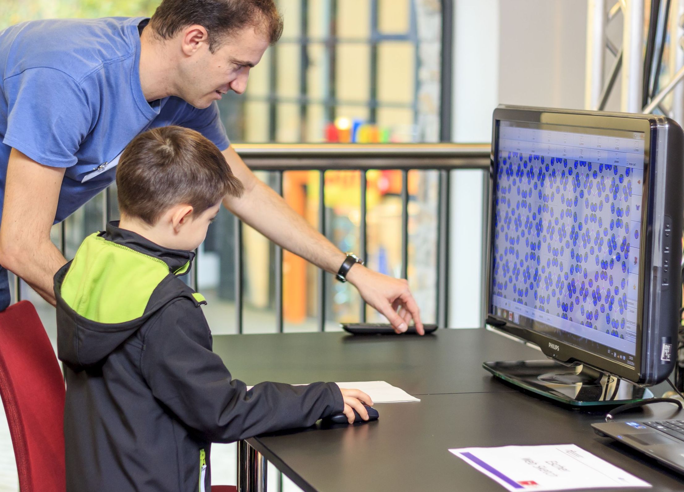 2014: Alice im Kristall-land: An open crystallography day for the general public