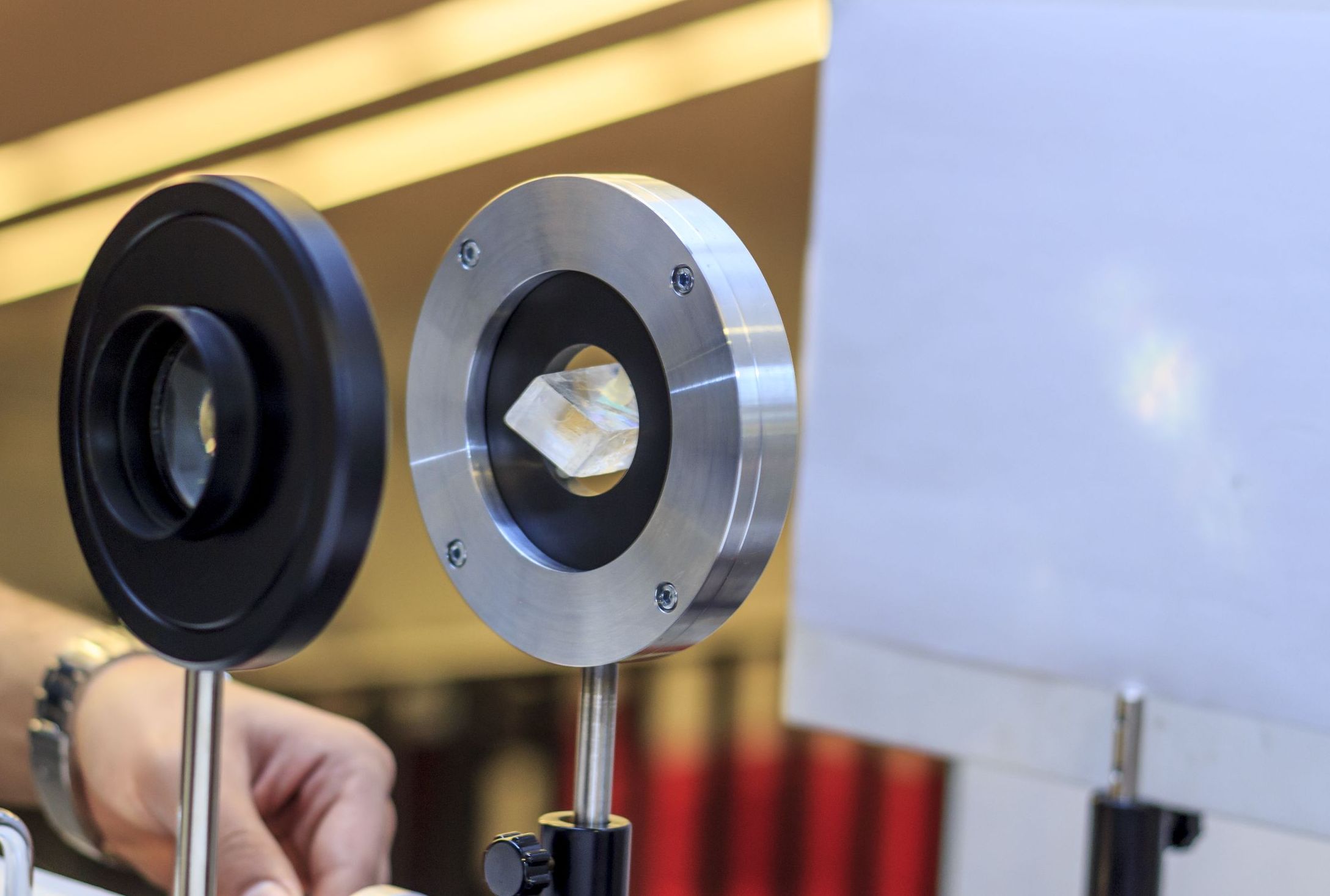 2014: Alice im Kristall-land: An open crystallography day for the general public