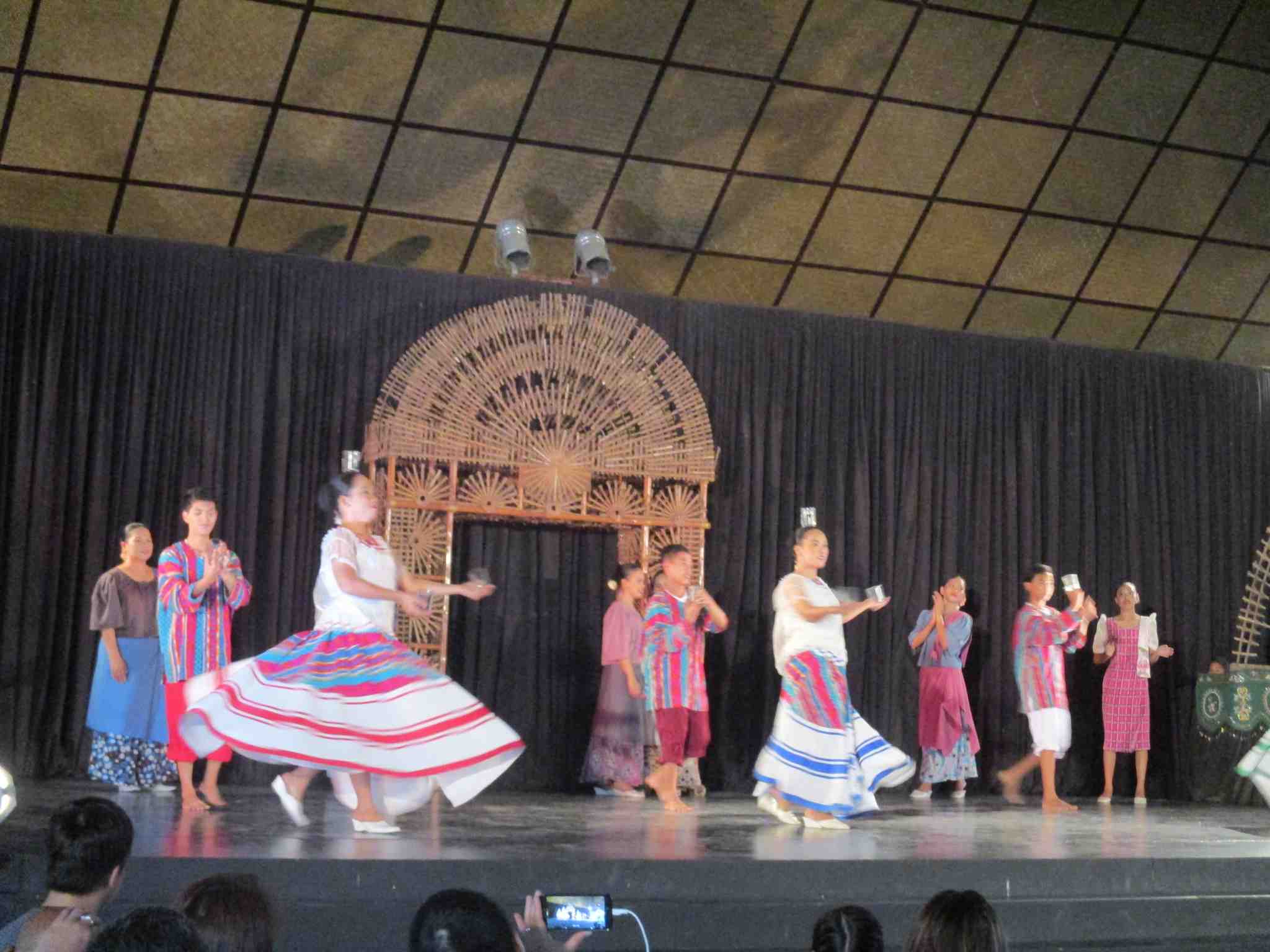2017: Second Manila International Workshop on Mathematical Crystallography: Banquet