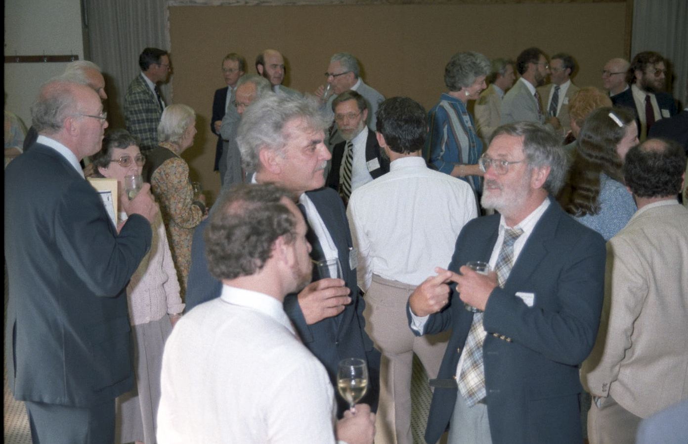 1986: Lyle H. Jensen Symposium: Prebanquet mixer
