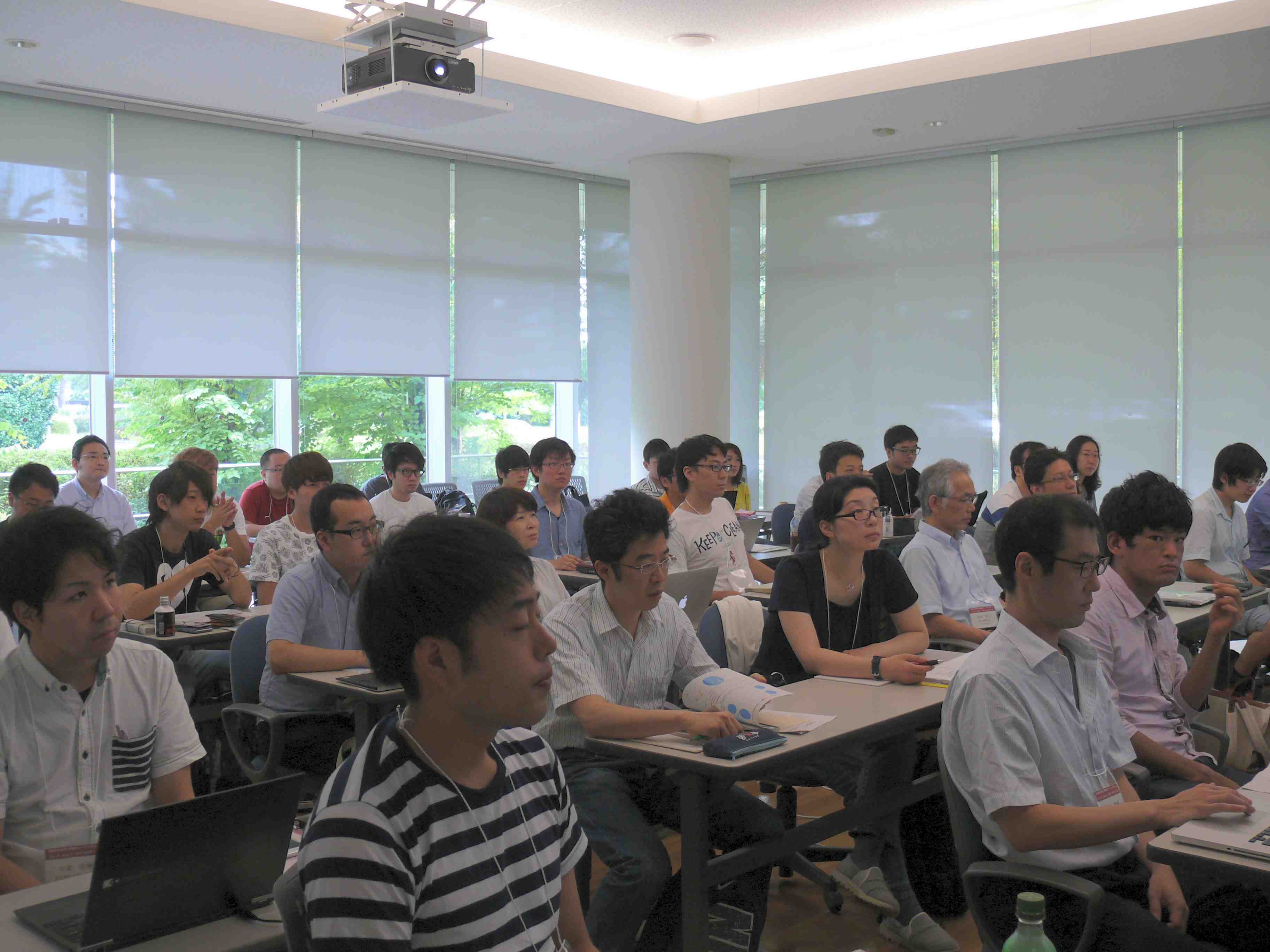 2017: Training Course on Symmetry and Group Theory: Refreshment break