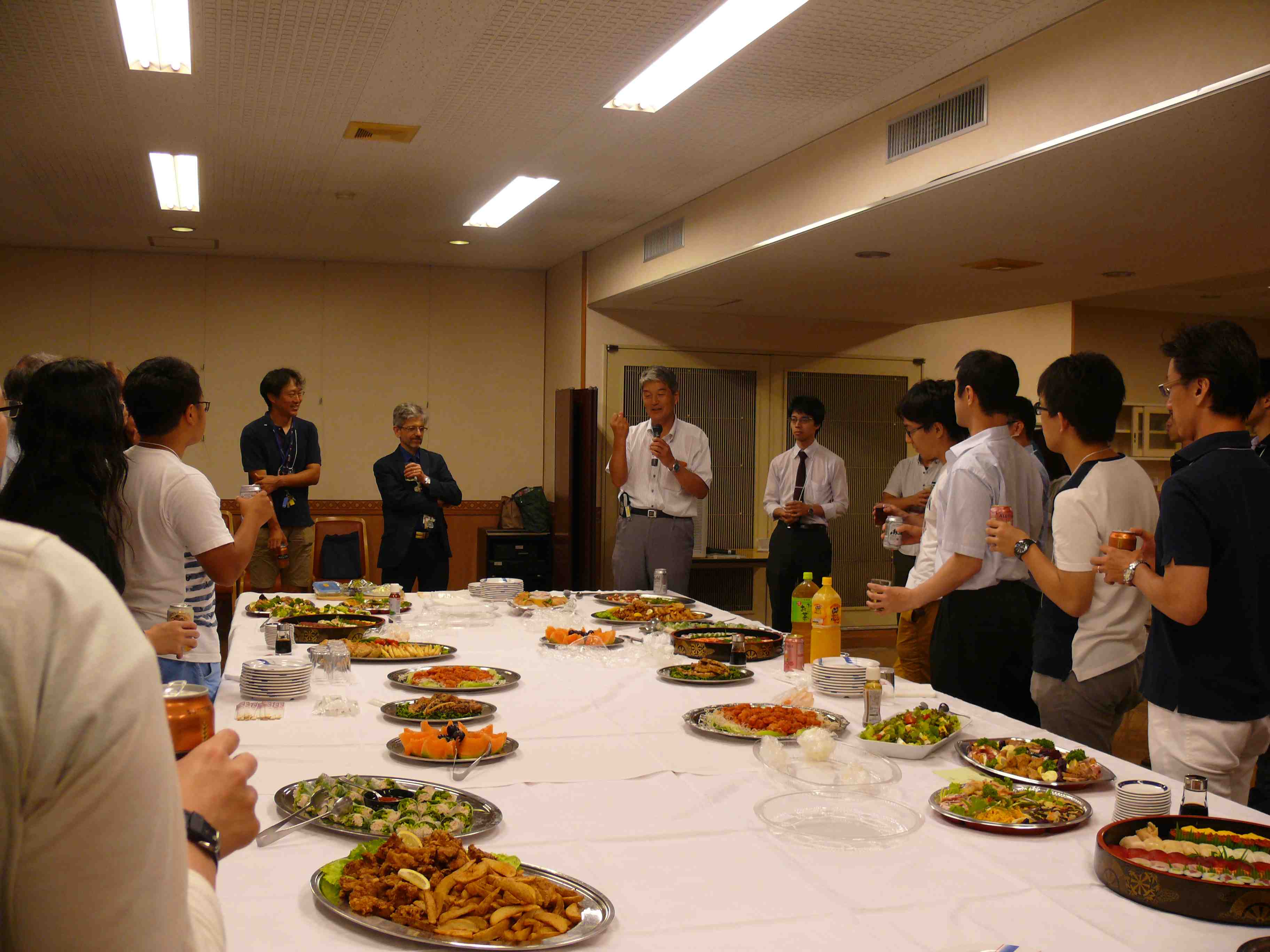 2017: Training Course on Symmetry and Group Theory: Refreshment break