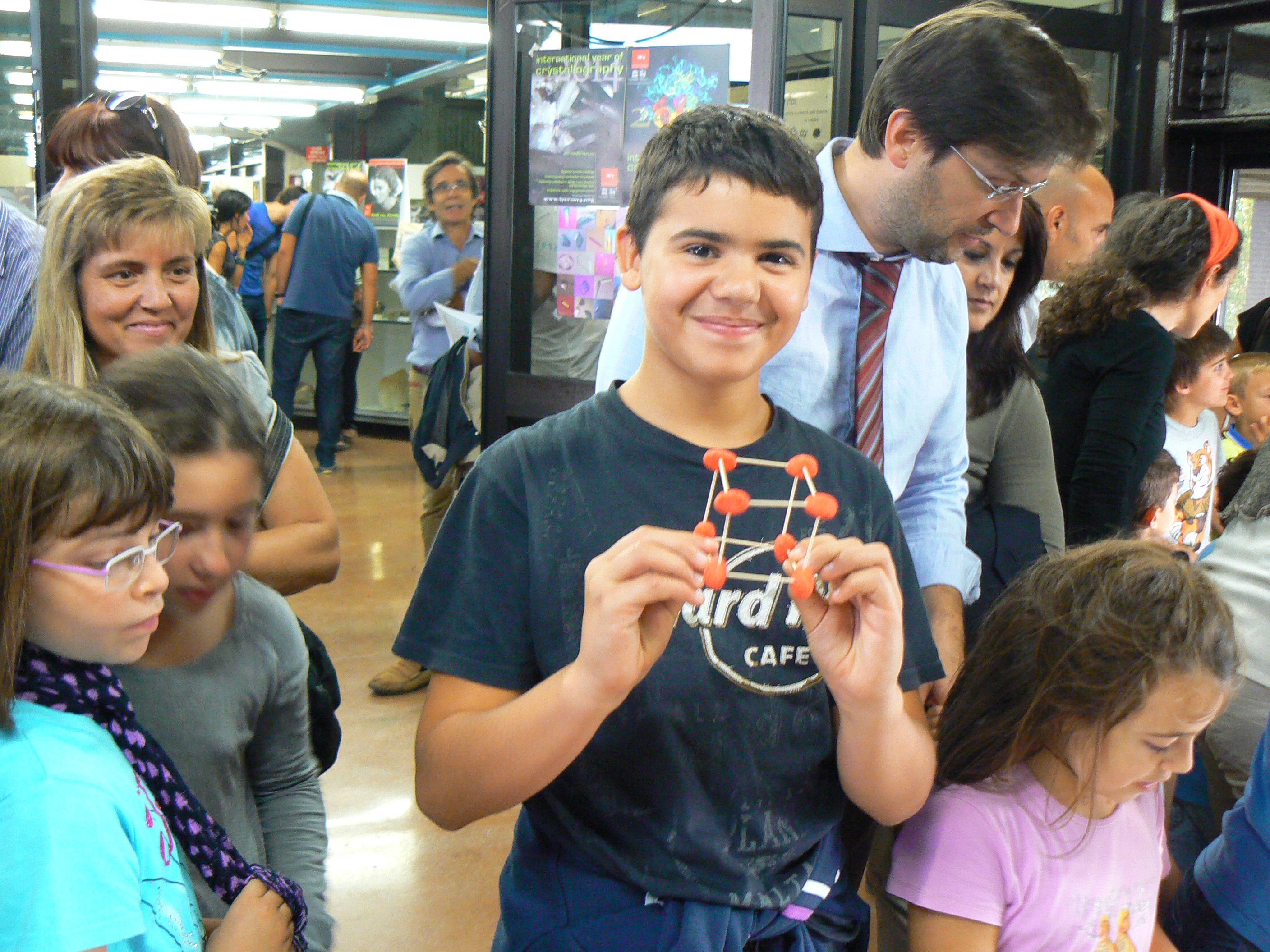 2013: The Room of Crystals: Exhibition and hands-on demonstrations