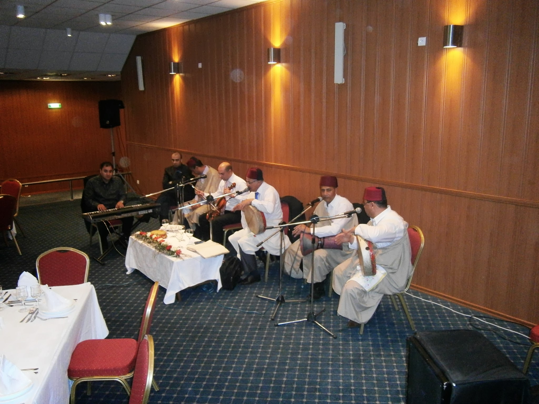 2012: 3rd International Workshop on Combined Analysis using X-ray and Neutron Scattering: Dinner