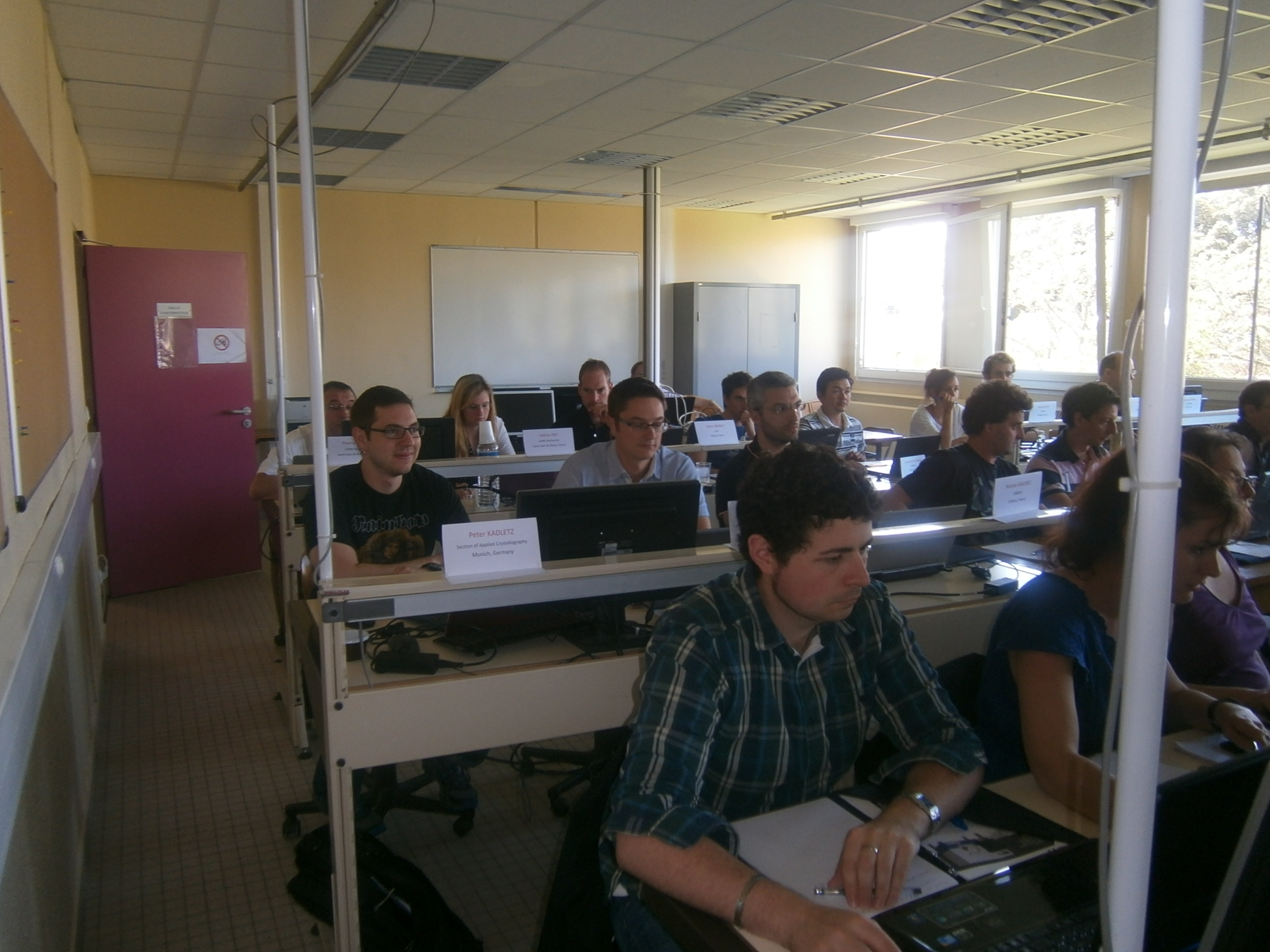 2014: 5th International Workshop on Combined Analysis using X-ray and Neutron Scattering: Classroom session