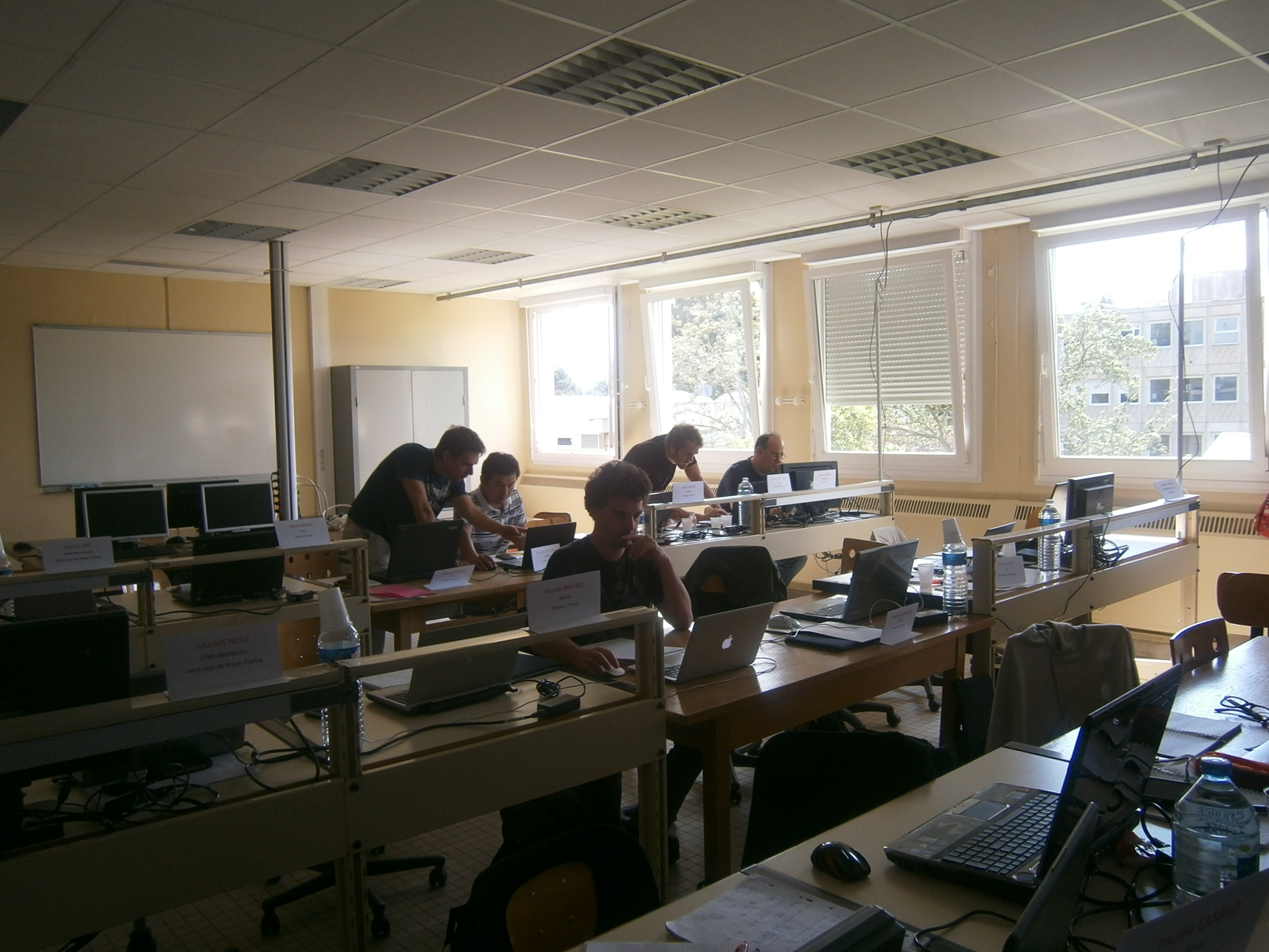 2014: 5th International Workshop on Combined Analysis using X-ray and Neutron Scattering: Classroom session