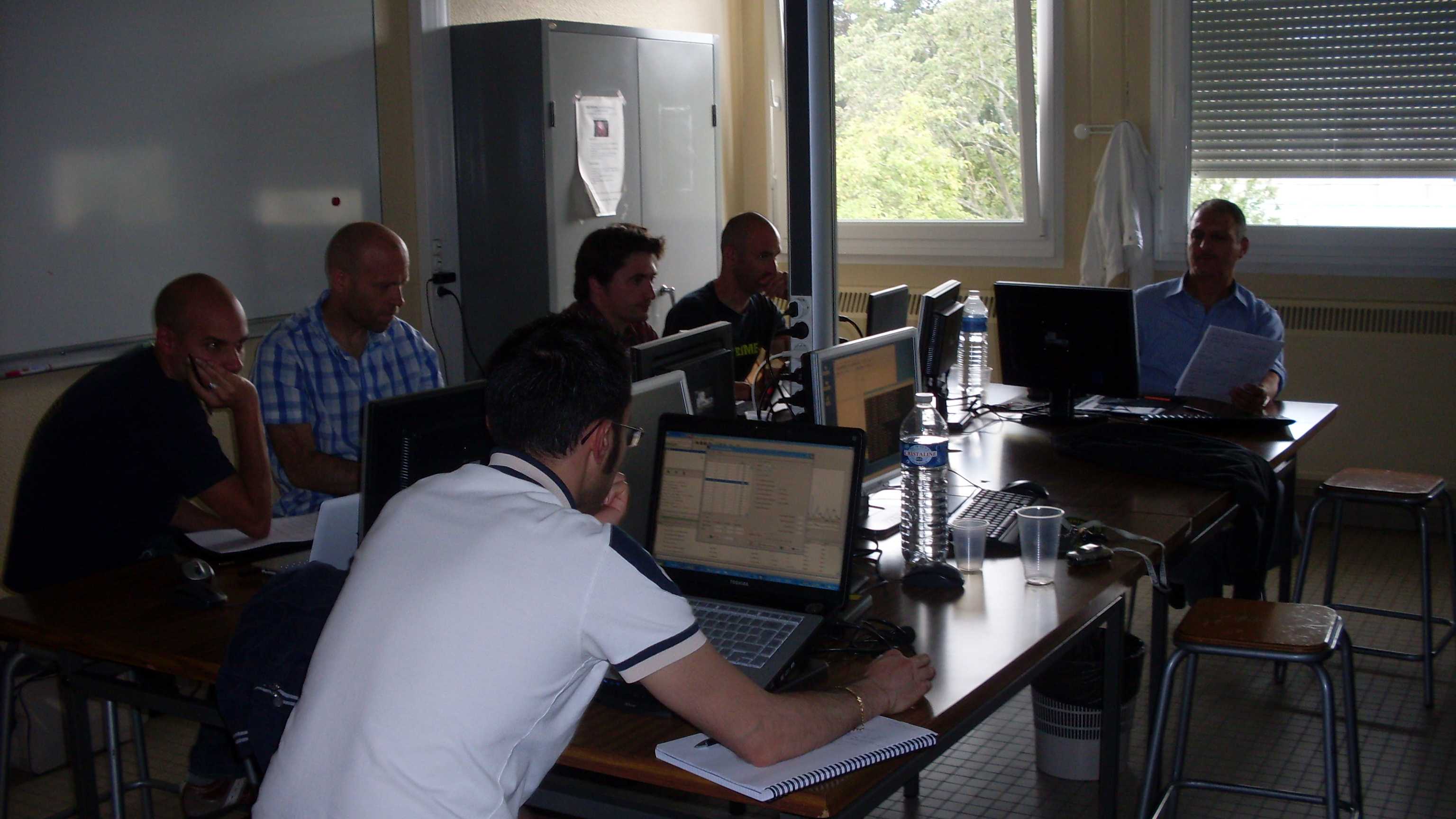 2011: 2nd International Workshop on Combined Analysis using X-ray and Neutron Scattering: Classroom session