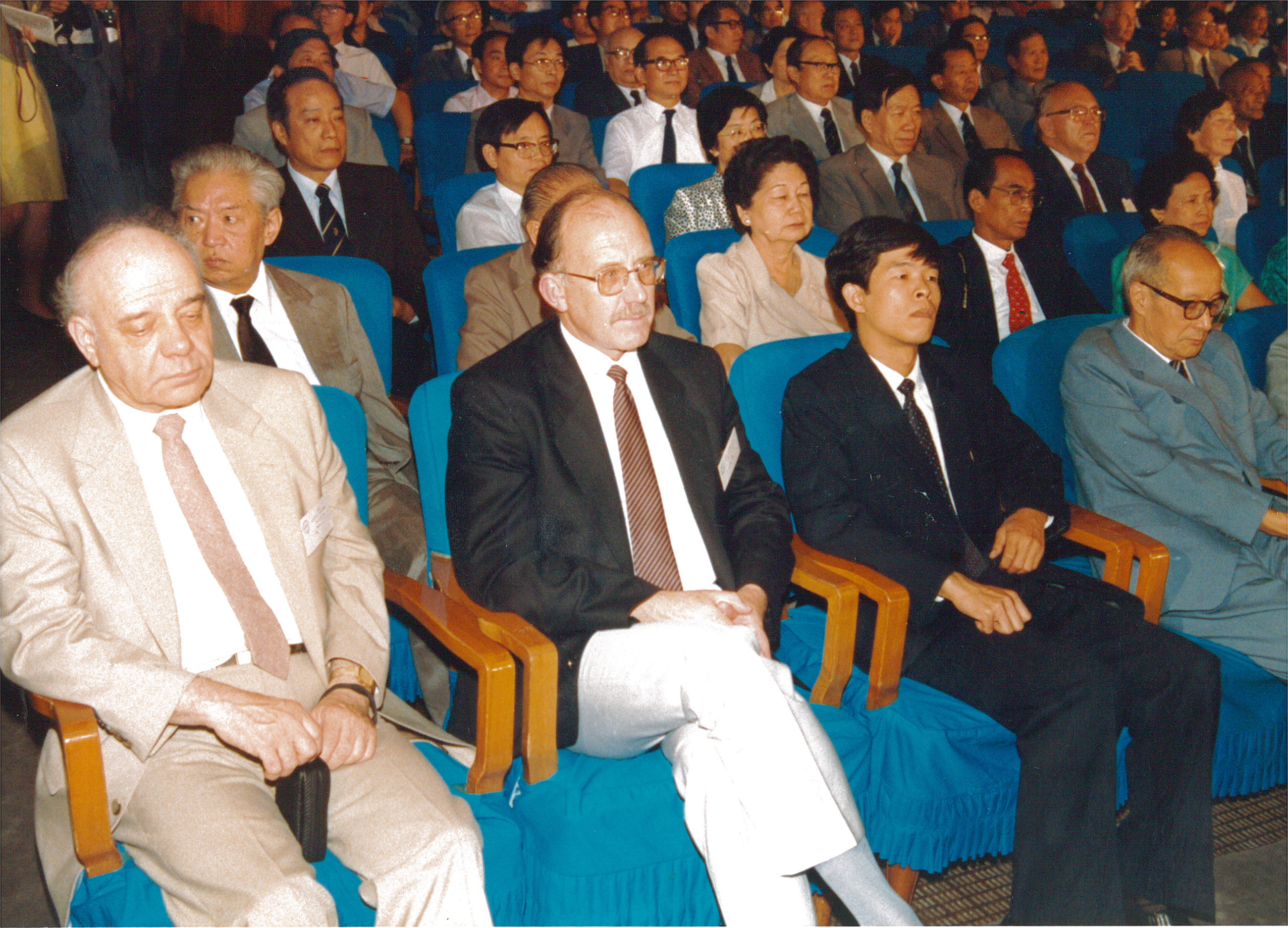 1988: European Crystallography Meeting: Participants