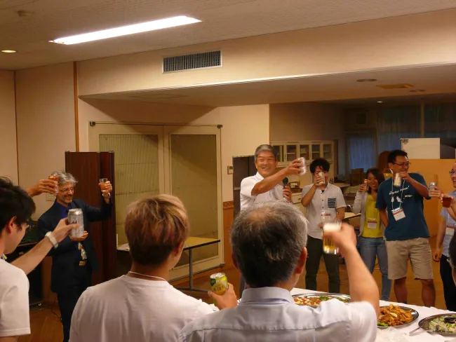 2017: Training Course on Symmetry and Group Theory: Refreshment break