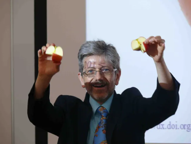 2017: Training Course on Symmetry and Group Theory: Classroom session