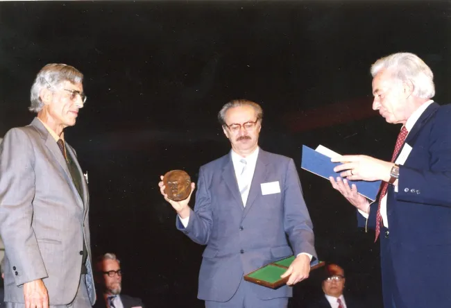 1987: IUCr Congress and General Assembly: Ewald Prize