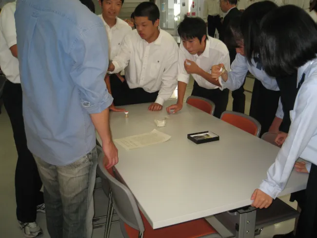 2013: Crystallographic Society of Japan Annual Meeting: Exhibition and hands-on demonstrations